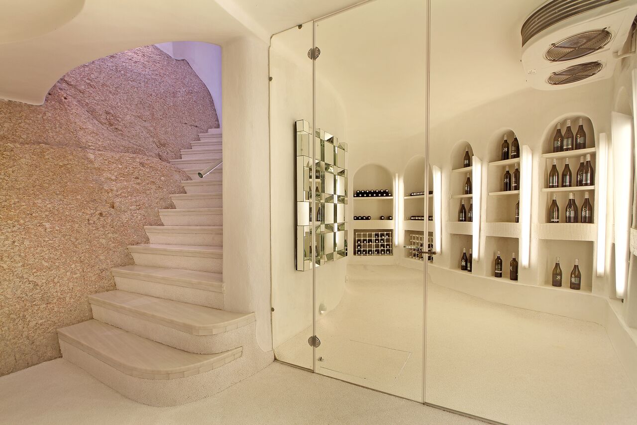 Photo 26 of Eagles Rock Villa accommodation in Bantry Bay, Cape Town with 6 bedrooms and 6 bathrooms