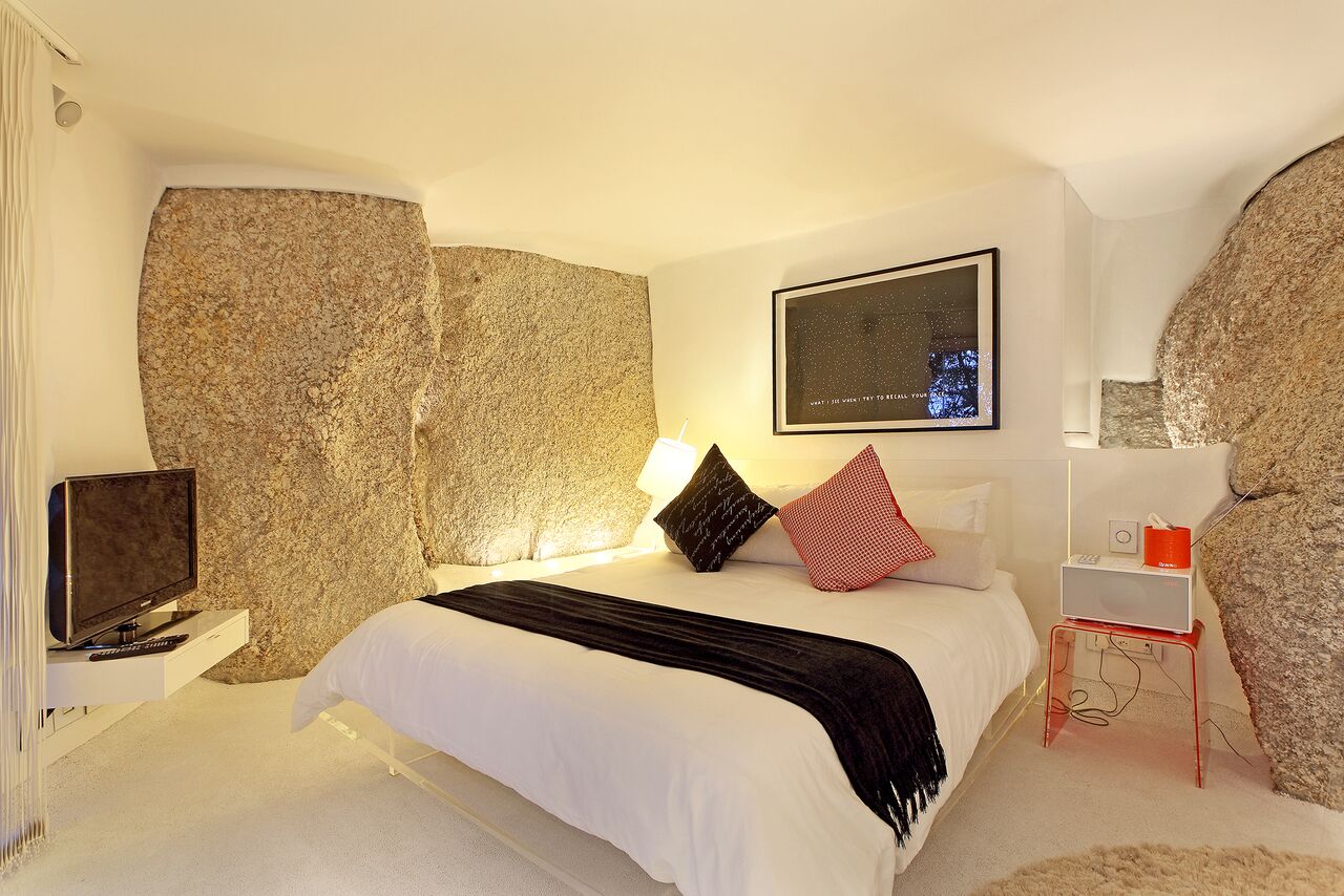 Photo 29 of Eagles Rock Villa accommodation in Bantry Bay, Cape Town with 6 bedrooms and 6 bathrooms