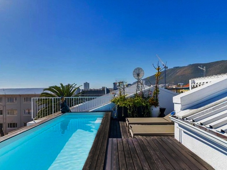 Photo 18 of Edgewater House accommodation in Bantry Bay, Cape Town with 3 bedrooms and 2 bathrooms