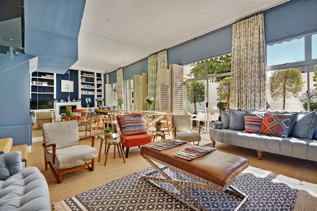 Photo 23 of Edgewater House accommodation in Bantry Bay, Cape Town with 3 bedrooms and 2 bathrooms