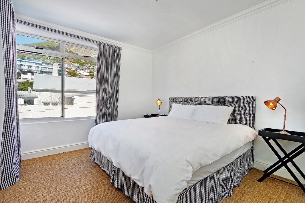 Photo 11 of Edgewater House accommodation in Bantry Bay, Cape Town with 3 bedrooms and 2 bathrooms