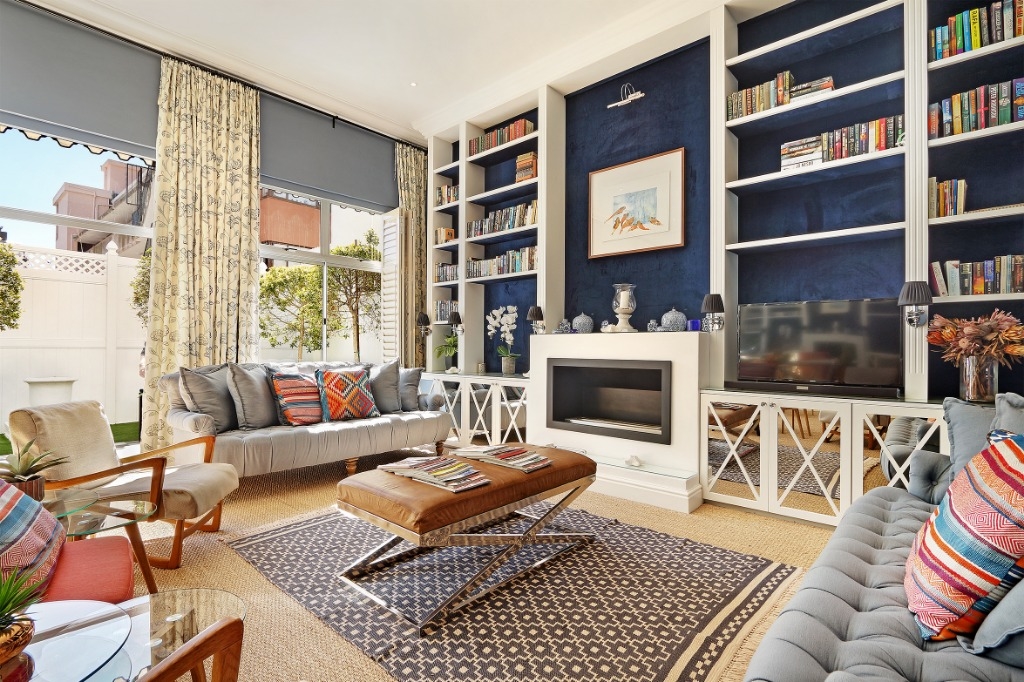 Photo 2 of Edgewater House accommodation in Bantry Bay, Cape Town with 3 bedrooms and 2 bathrooms