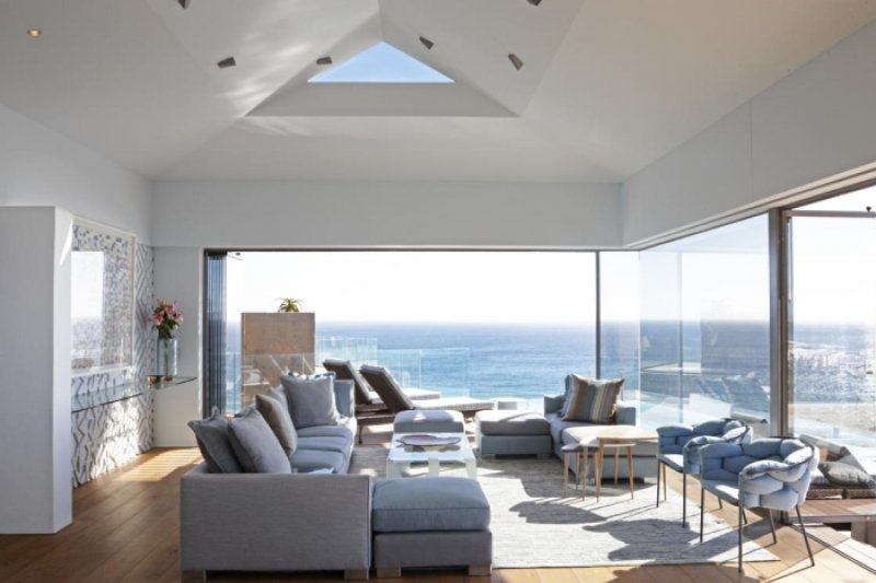 Photo 6 of Ellerman Villa Two accommodation in Bantry Bay, Cape Town with 3 bedrooms and 3 bathrooms