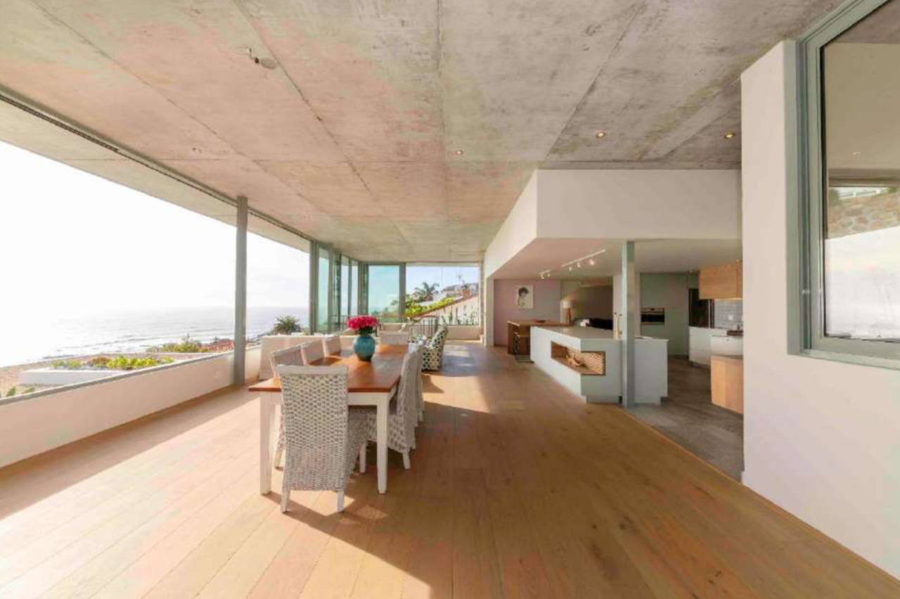 Photo 11 of Llandudno Summer accommodation in Llandudno, Cape Town with 4 bedrooms and 4 bathrooms