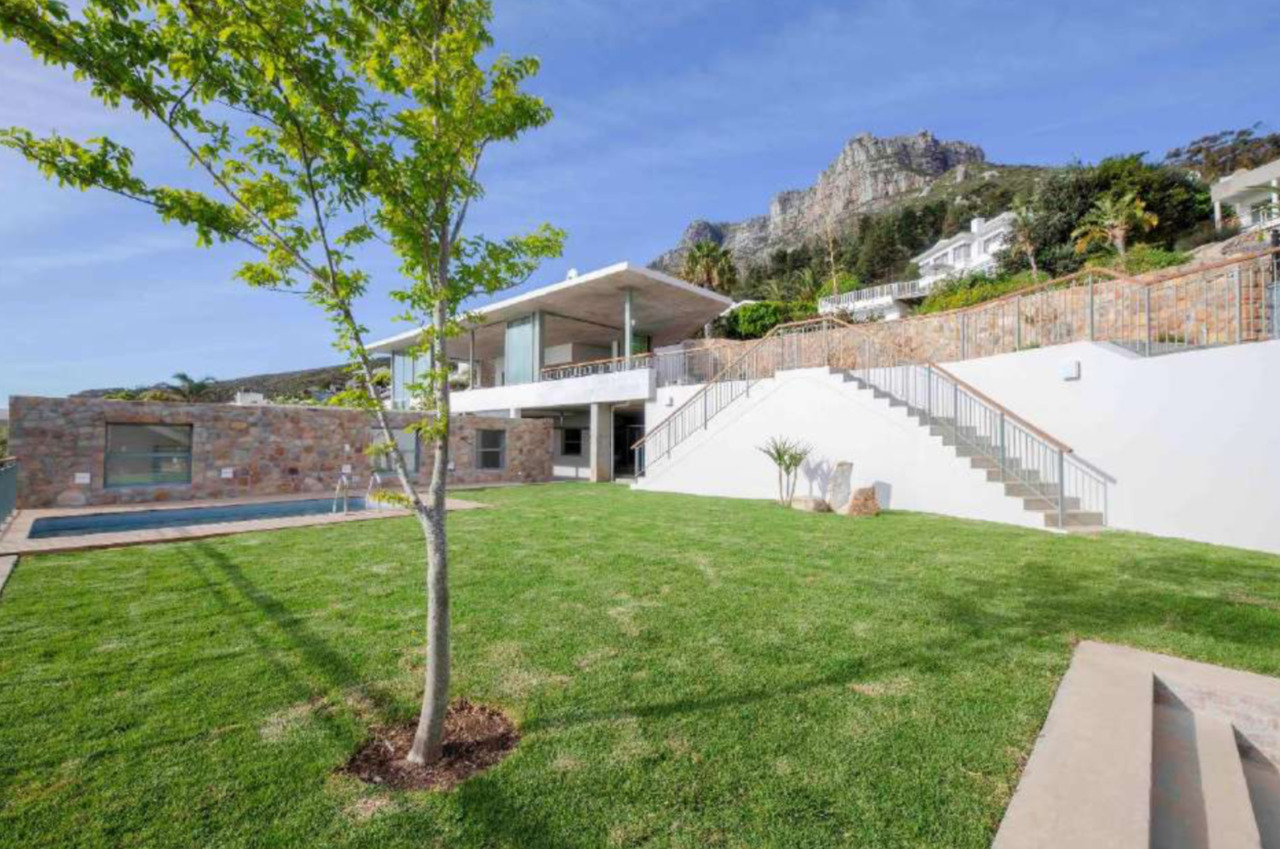 Photo 12 of Llandudno Summer accommodation in Llandudno, Cape Town with 4 bedrooms and 4 bathrooms