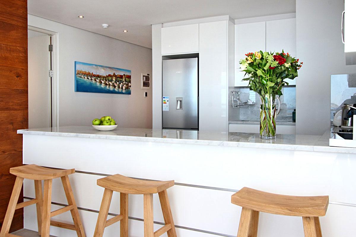 Photo 4 of Fairmont 1001 accommodation in Sea Point, Cape Town with 3 bedrooms and 2 bathrooms