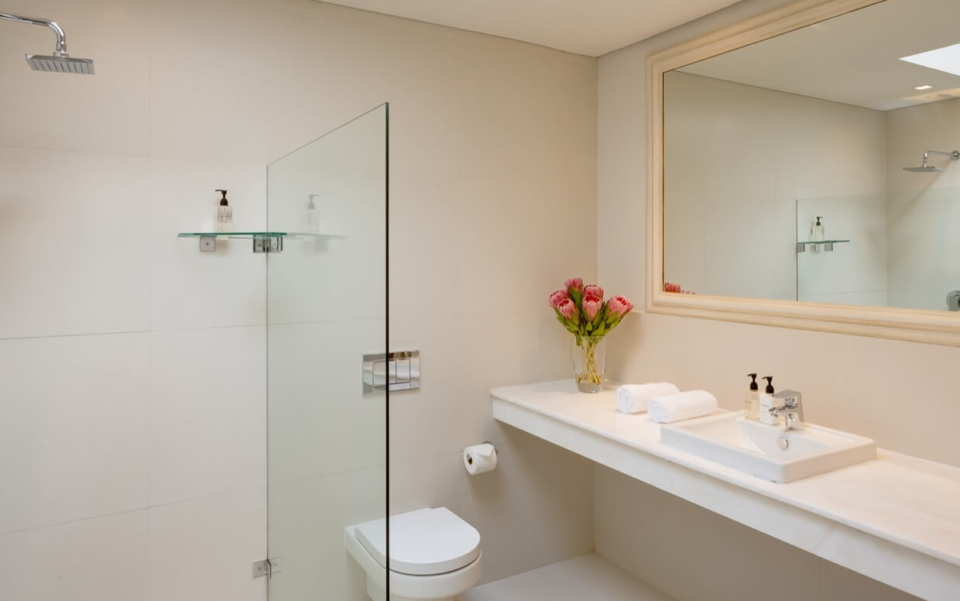 Photo 11 of Finchley Villa accommodation in Camps Bay, Cape Town with 5 bedrooms and 5 bathrooms