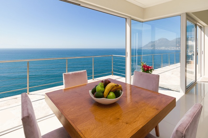 Photo 9 of Fish Hoek Oceans Villa accommodation in Fish Hoek, Cape Town with 5 bedrooms and 5 bathrooms