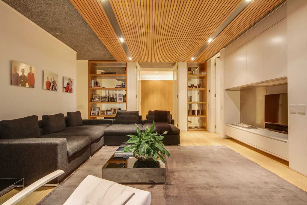 Photo 13 of Geneva Drive Villa accommodation in Camps Bay, Cape Town with 5 bedrooms and 5 bathrooms