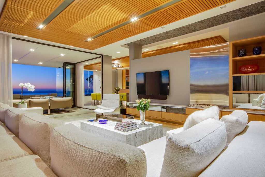 Photo 15 of Geneva Drive Villa accommodation in Camps Bay, Cape Town with 5 bedrooms and 5 bathrooms
