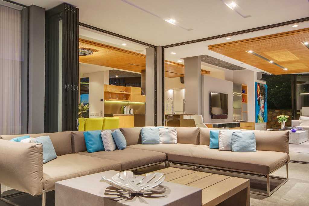 Photo 19 of Geneva Drive Villa accommodation in Camps Bay, Cape Town with 5 bedrooms and 5 bathrooms