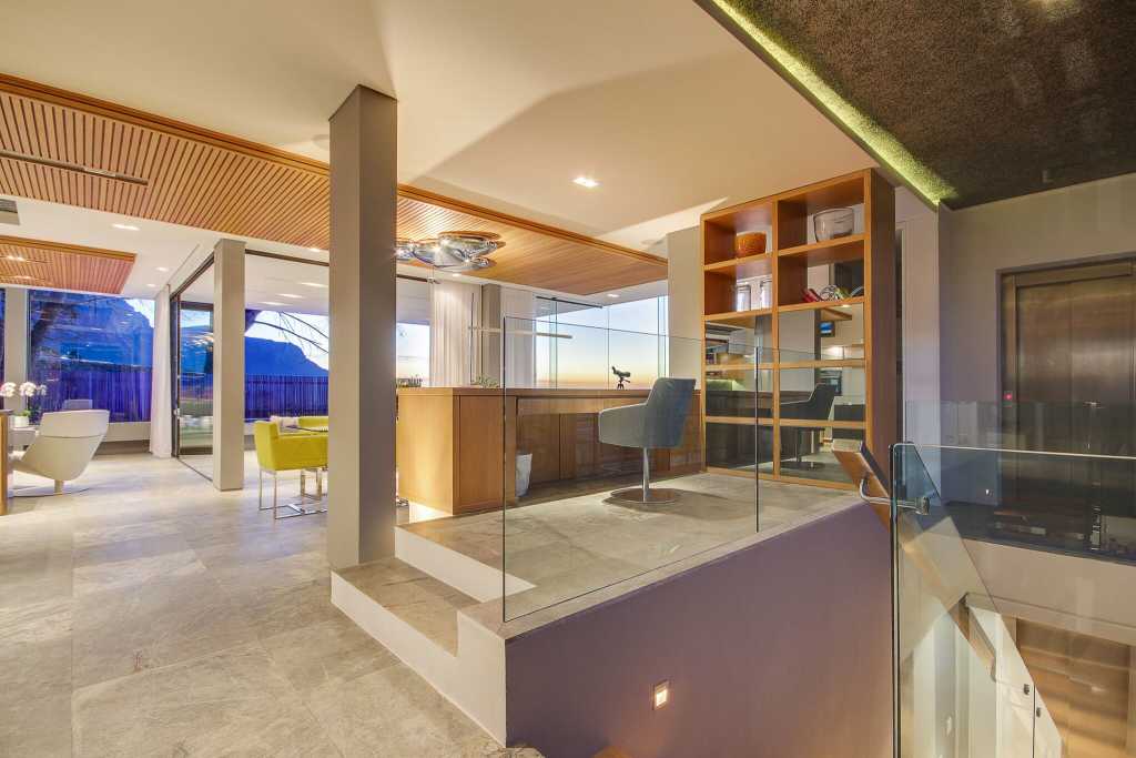 Photo 6 of Geneva Drive Villa accommodation in Camps Bay, Cape Town with 5 bedrooms and 5 bathrooms