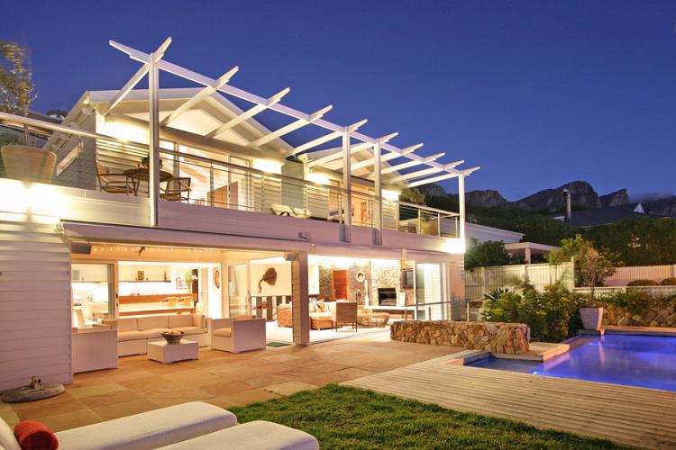 Photo 10 of Glen Beach Bungalow accommodation in Camps Bay, Cape Town with 4 bedrooms and 4 bathrooms