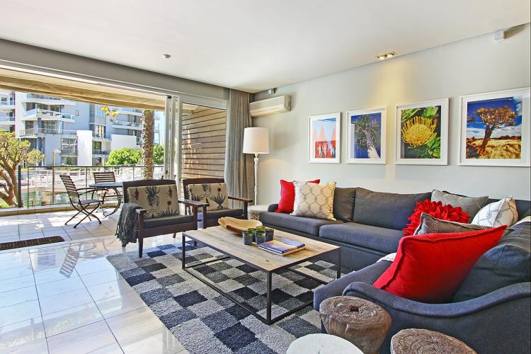 Photo 5 of Gulmarn 006 accommodation in V&A Waterfront, Cape Town with 1 bedrooms and 1 bathrooms
