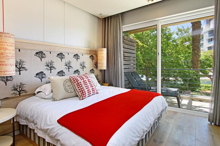 Photo 1 of Gulmarn 006 accommodation in V&A Waterfront, Cape Town with 1 bedrooms and 1 bathrooms
