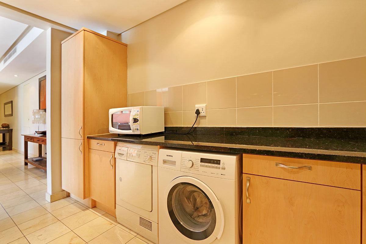 Photo 13 of Gulmarn 205 accommodation in V&A Waterfront, Cape Town with 1 bedrooms and 1 bathrooms
