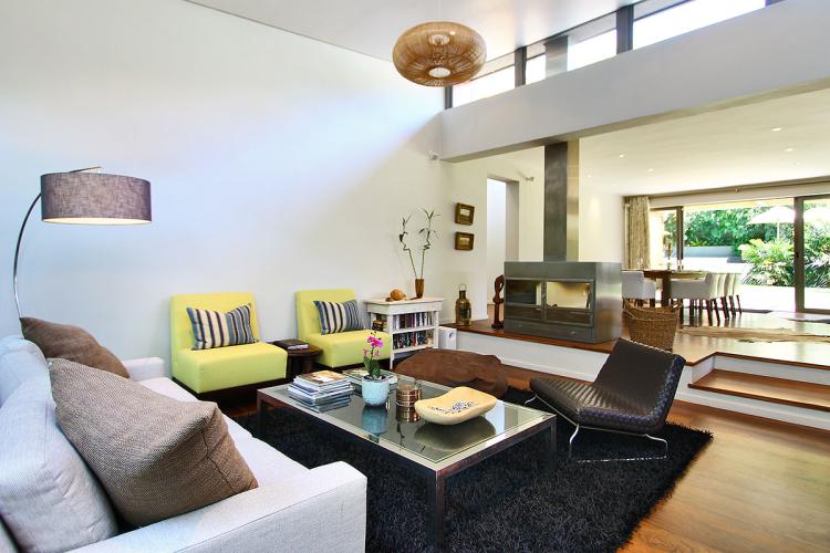 Photo 14 of Higgo Crescent accommodation in Higgovale, Cape Town with 3 bedrooms and 2 bathrooms