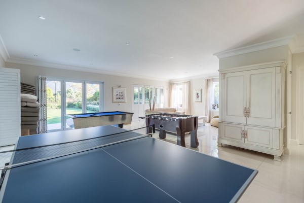 Photo 11 of Bishopscourt Views accommodation in Bishopscourt, Cape Town with 7 bedrooms and 7 bathrooms