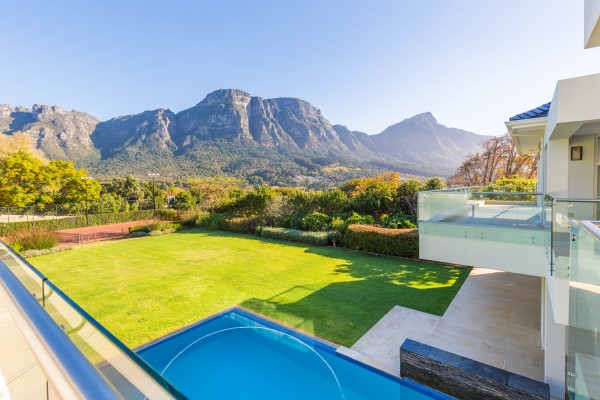 Photo 27 of Bishopscourt Views accommodation in Bishopscourt, Cape Town with 7 bedrooms and 7 bathrooms