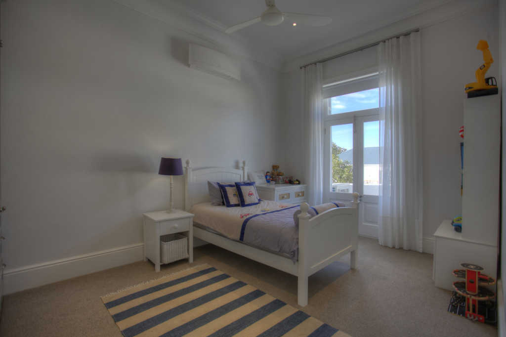 Photo 25 of Hoogeind Manor accommodation in Upper Claremont, Cape Town with 5 bedrooms and 4 bathrooms