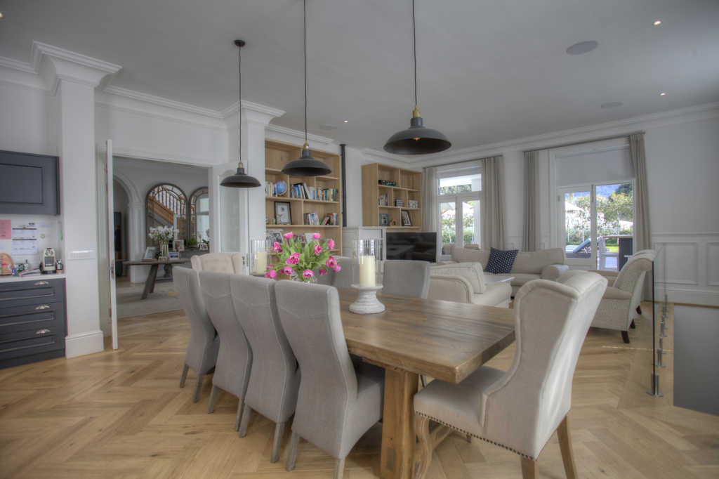 Photo 26 of Hoogeind Manor accommodation in Upper Claremont, Cape Town with 5 bedrooms and 4 bathrooms