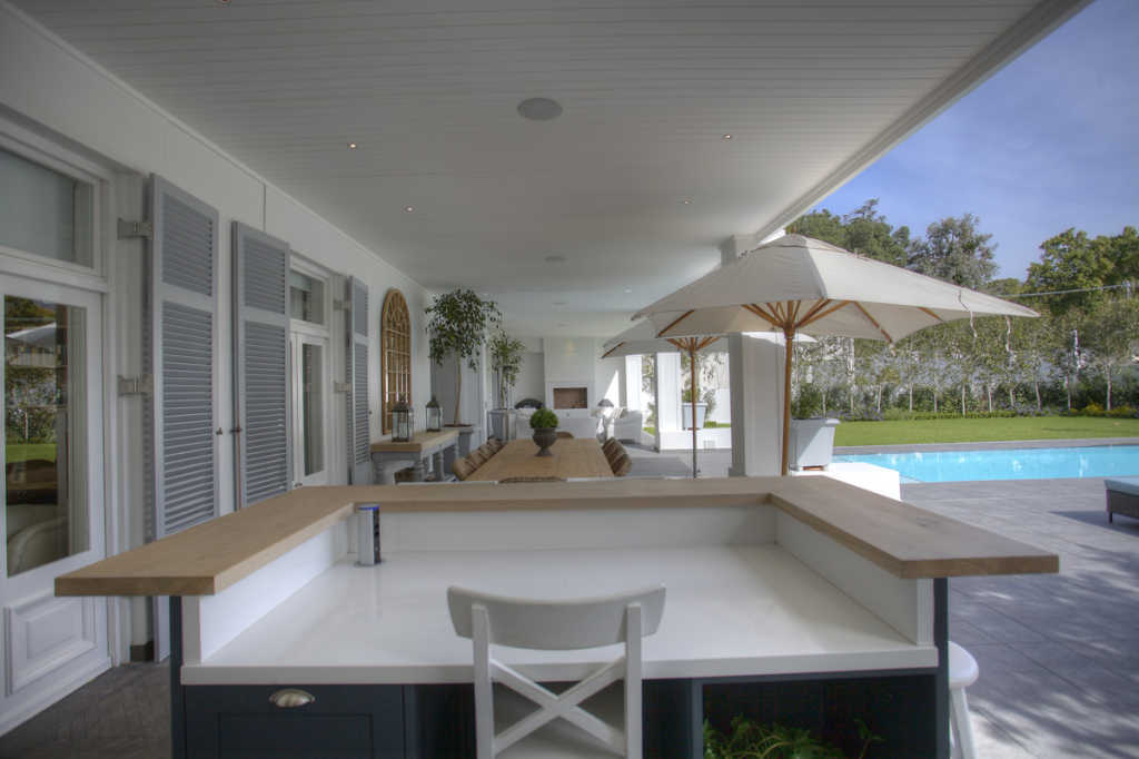 Photo 8 of Hoogeind Manor accommodation in Upper Claremont, Cape Town with 5 bedrooms and 4 bathrooms