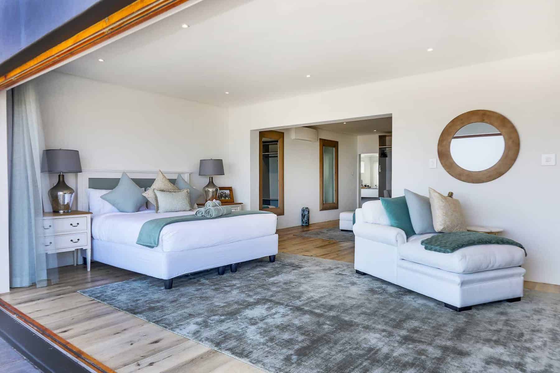 Photo 4 of Jo Leo Villa accommodation in Camps Bay, Cape Town with 4 bedrooms and 3 bathrooms