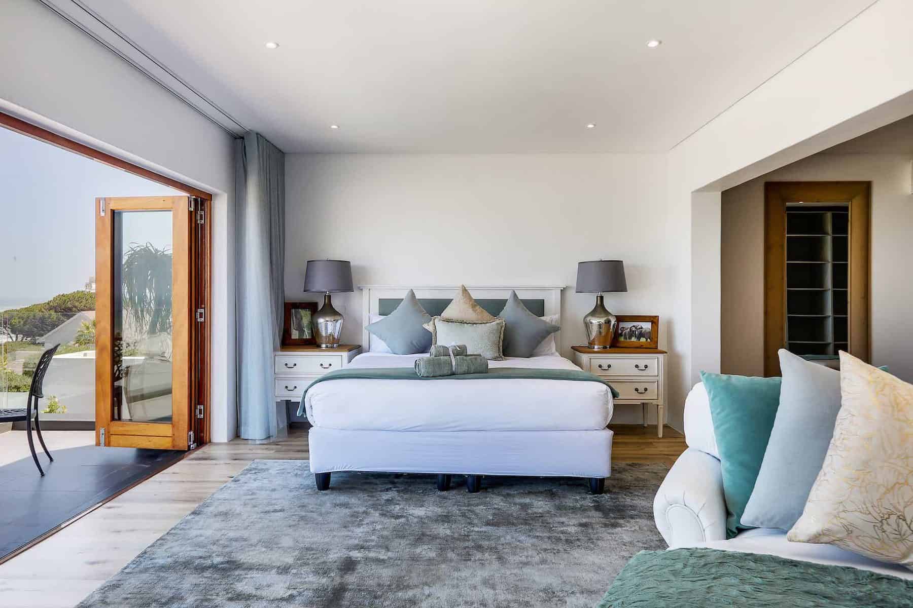 Photo 5 of Jo Leo Villa accommodation in Camps Bay, Cape Town with 4 bedrooms and 3 bathrooms