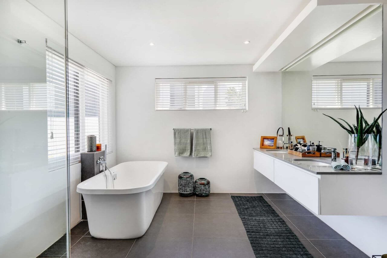 Photo 17 of Jo Leo Villa accommodation in Camps Bay, Cape Town with 4 bedrooms and 3 bathrooms