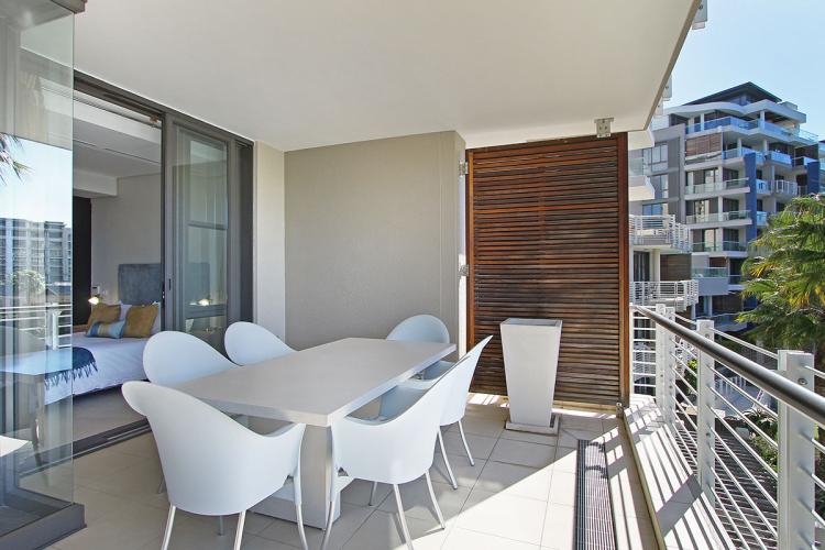 Photo 12 of Juliette 210 accommodation in V&A Waterfront, Cape Town with 1 bedrooms and 1 bathrooms