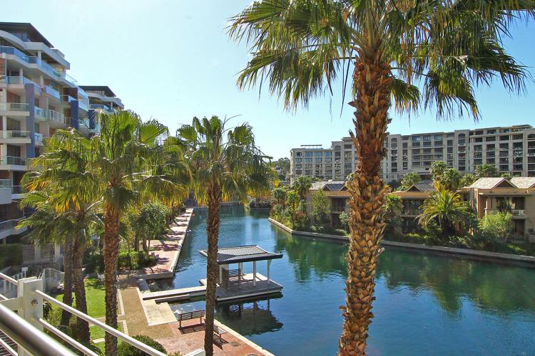 Photo 1 of Juliette 210 accommodation in V&A Waterfront, Cape Town with 1 bedrooms and 1 bathrooms