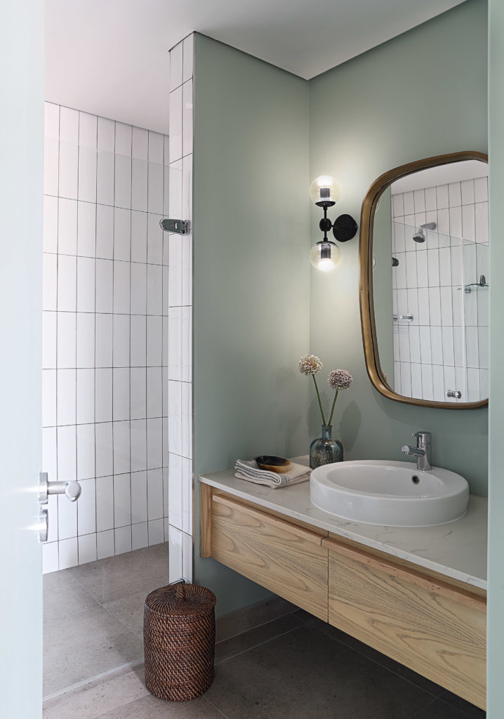 Photo 14 of Juliette 402 accommodation in V&A Waterfront, Cape Town with 2 bedrooms and 2 bathrooms