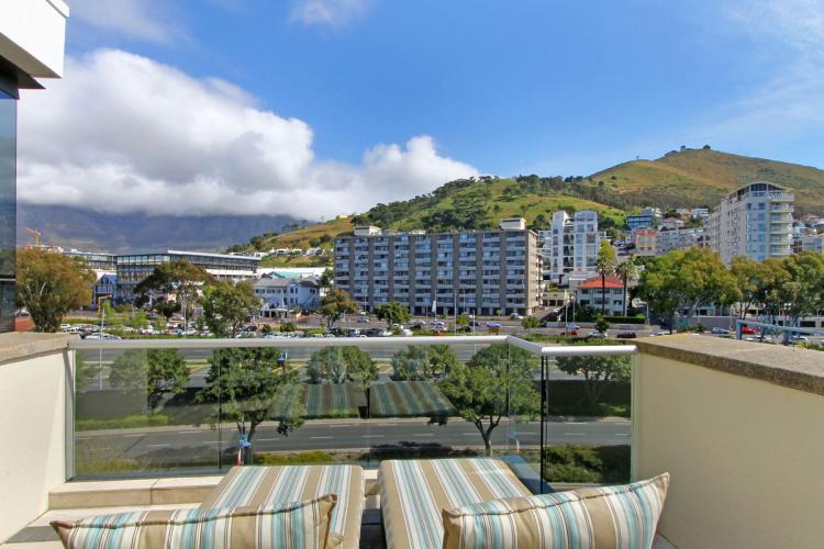 Photo 7 of Juliette 703 accommodation in V&A Waterfront, Cape Town with 3 bedrooms and 3 bathrooms