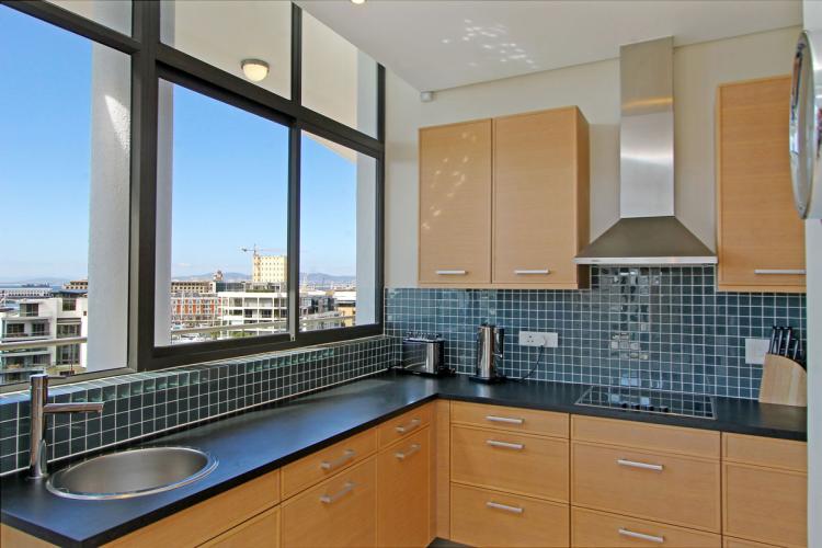Photo 10 of Juliette 703 accommodation in V&A Waterfront, Cape Town with 3 bedrooms and 3 bathrooms