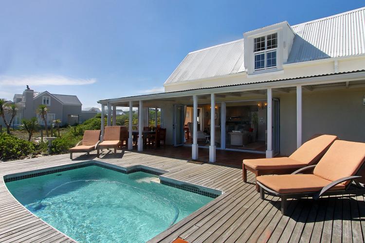 Photo 2 of Kommetjie Beach House accommodation in Kommetjie, Cape Town with 3 bedrooms and 3 bathrooms
