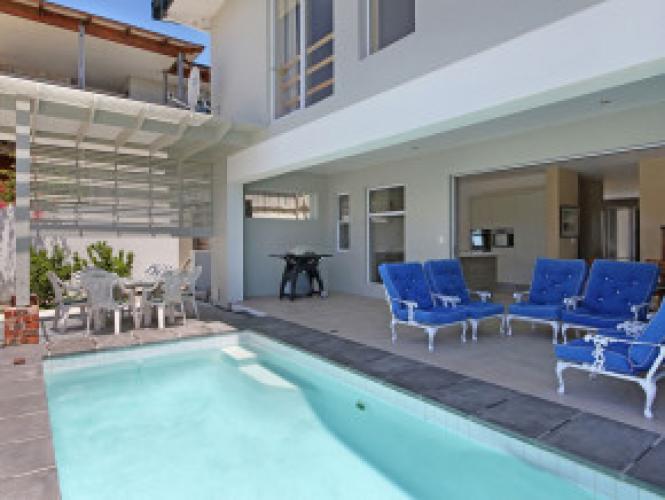 Photo 3 of Kommetjie Greenways accommodation in Kommetjie, Cape Town with 4 bedrooms and 4 bathrooms