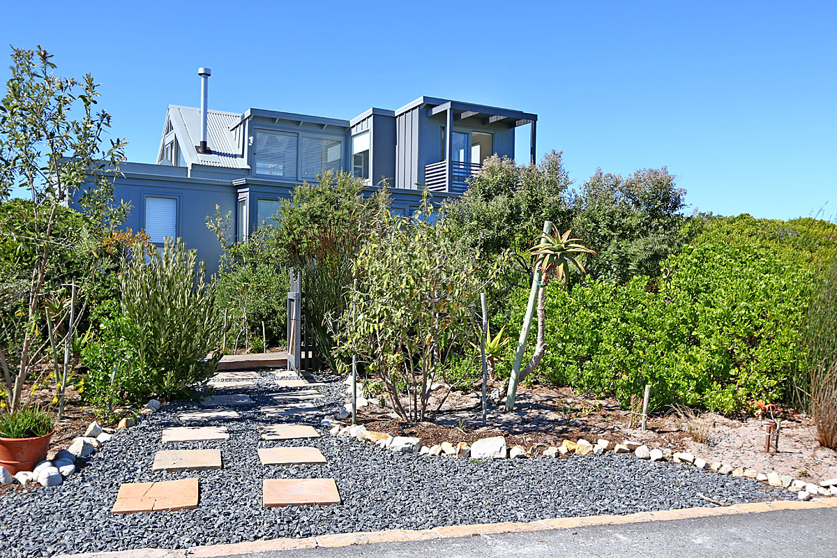 Photo 2 of Kommetjie Southern Right Villa accommodation in Kommetjie, Cape Town with 4 bedrooms and 3 bathrooms