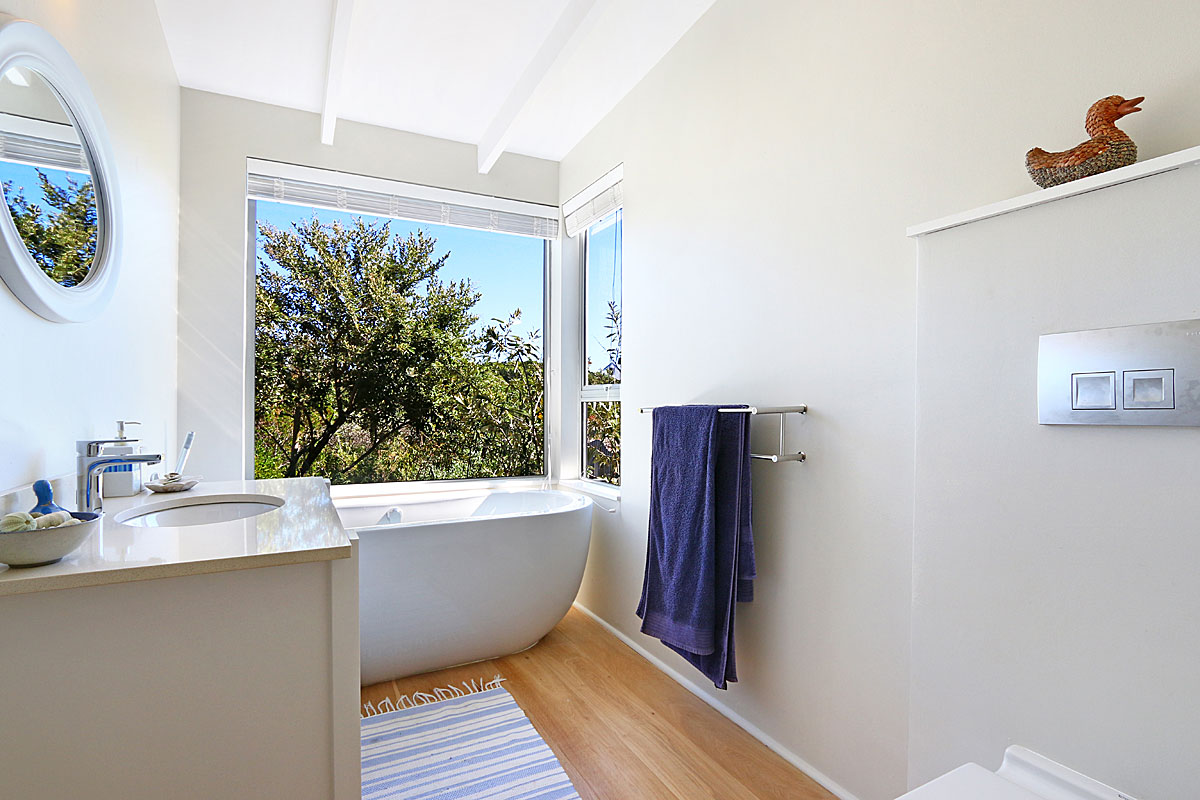 Photo 14 of Kommetjie Southern Right Villa accommodation in Kommetjie, Cape Town with 4 bedrooms and 3 bathrooms