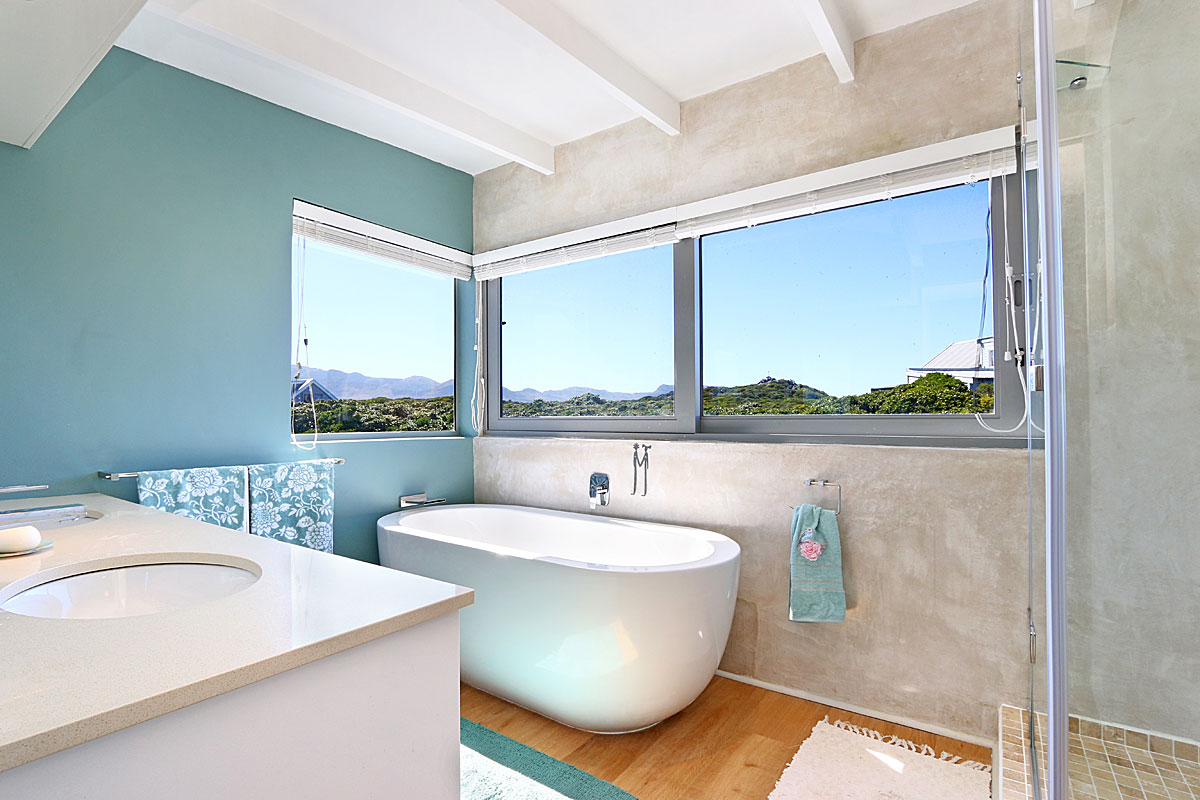 Photo 16 of Kommetjie Southern Right Villa accommodation in Kommetjie, Cape Town with 4 bedrooms and 3 bathrooms