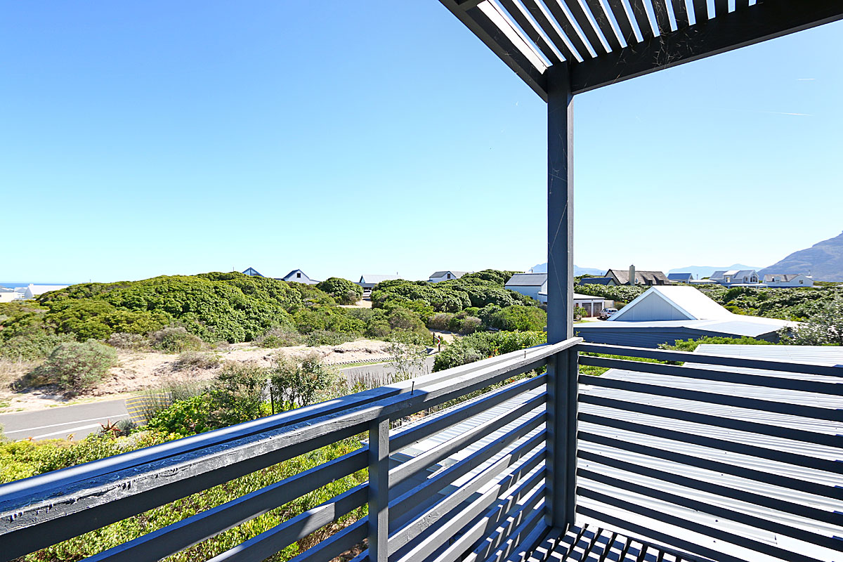 Photo 19 of Kommetjie Southern Right Villa accommodation in Kommetjie, Cape Town with 4 bedrooms and 3 bathrooms