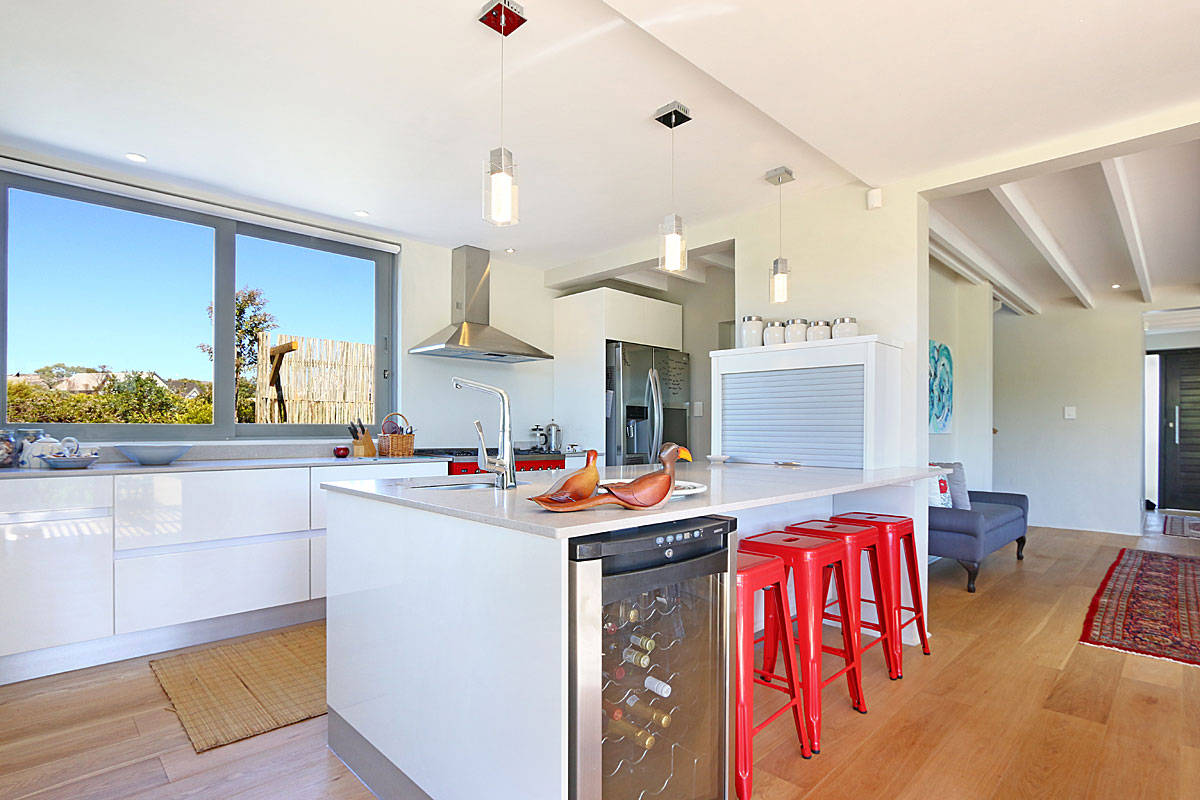 Photo 6 of Kommetjie Southern Right Villa accommodation in Kommetjie, Cape Town with 4 bedrooms and 3 bathrooms
