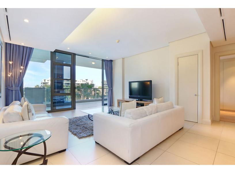 Photo 8 of Kylemore 210 accommodation in V&A Waterfront, Cape Town with 2 bedrooms and 2 bathrooms