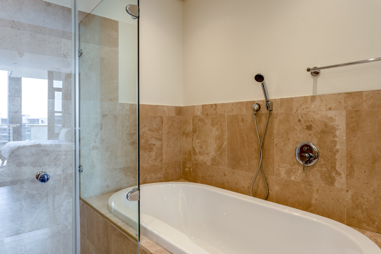 Photo 10 of Kylemore 501 accommodation in V&A Waterfront, Cape Town with 3 bedrooms and 3 bathrooms