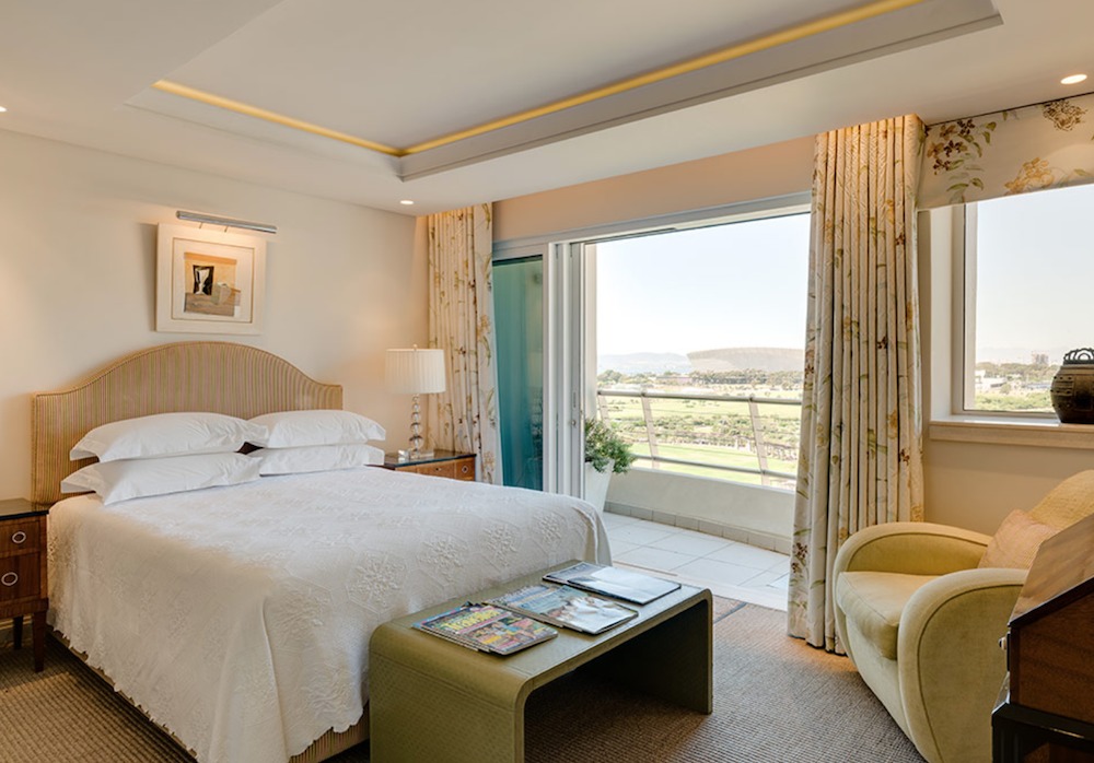 Photo 12 of La Rive Penthouse accommodation in Mouille Point, Cape Town with 4 bedrooms and 4 bathrooms