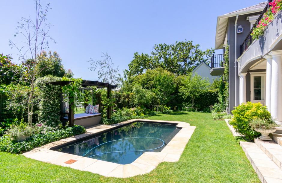 Photo 2 of Lanes End accommodation in Kenilworth, Cape Town with 4 bedrooms and 4 bathrooms