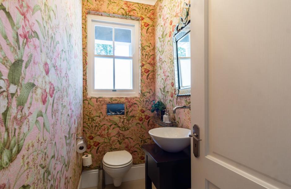 Photo 11 of Lanes End accommodation in Kenilworth, Cape Town with 4 bedrooms and 4 bathrooms