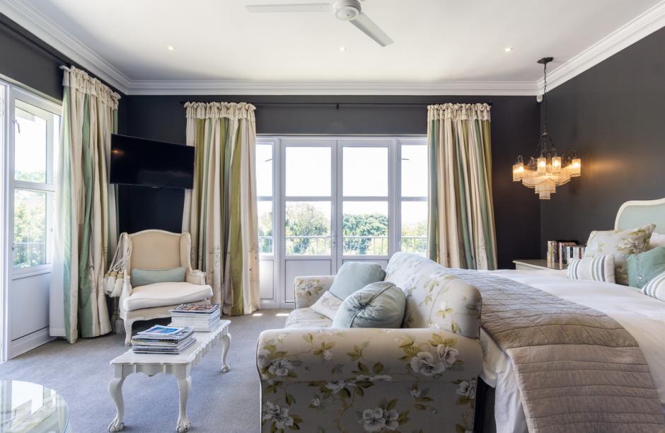 Photo 8 of Lanes End accommodation in Kenilworth, Cape Town with 4 bedrooms and 4 bathrooms