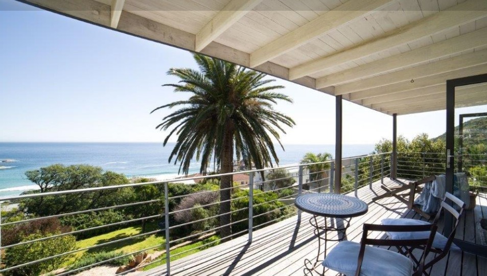 Photo 9 of Liermens Rd Llandadno accommodation in Llandudno, Cape Town with 4 bedrooms and 3.5 bathrooms
