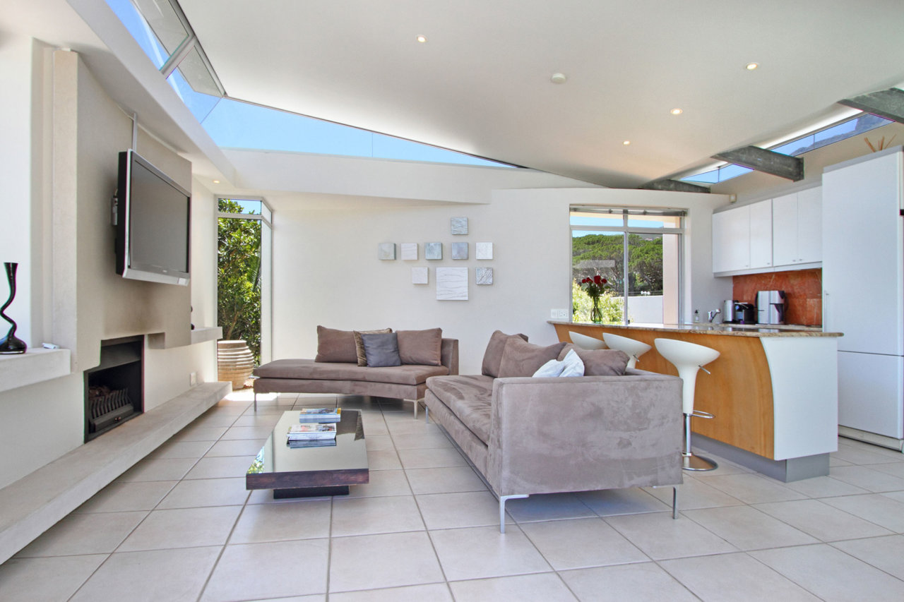 Photo 3 of Lion’s View Penthouse accommodation in Camps Bay, Cape Town with 2 bedrooms and 2 bathrooms