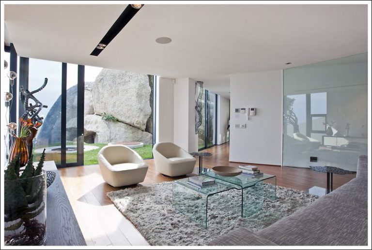 Photo 7 of Llandudno Boulders accommodation in Llandudno, Cape Town with 4 bedrooms and 4 bathrooms